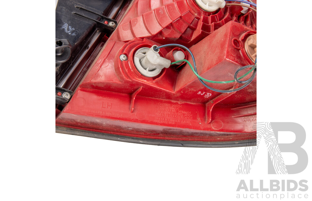 Holden Commodore VY Berlina & Calais & VZ Executive Tail-lights - Nightshaded