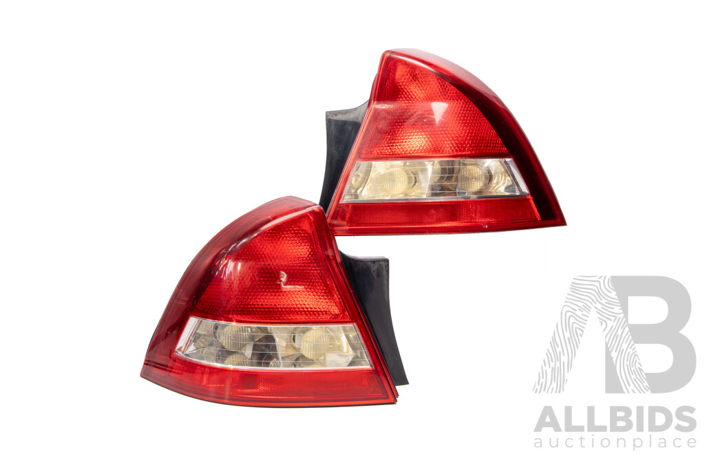 Holden Commodore VY Berlina & Calais & VZ Executive Tail Lights