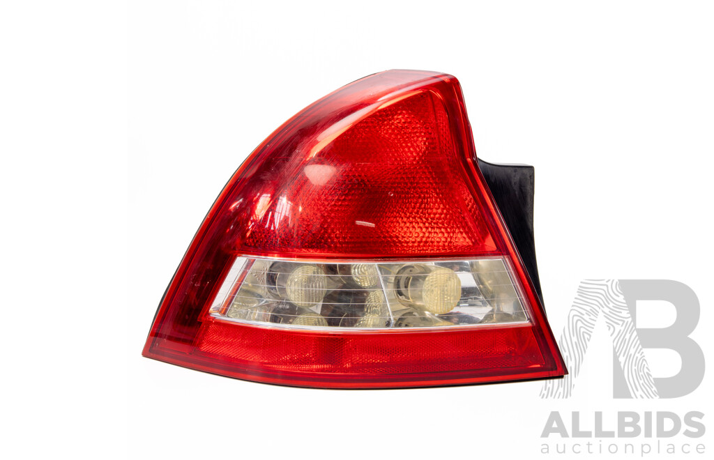 Holden Commodore VY Berlina & Calais & VZ Executive Tail Lights