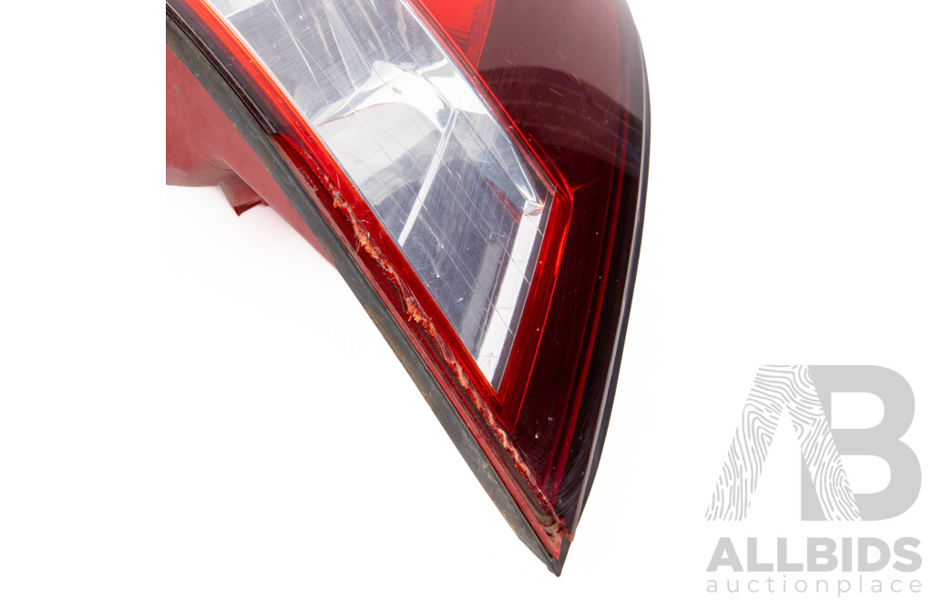 Holden Commodore VY Calais & HSV Tail Lights - Genuine