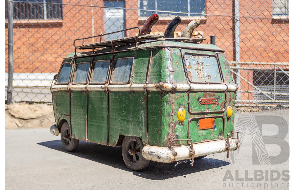 Vintage VW Kombi Style Metal Esky