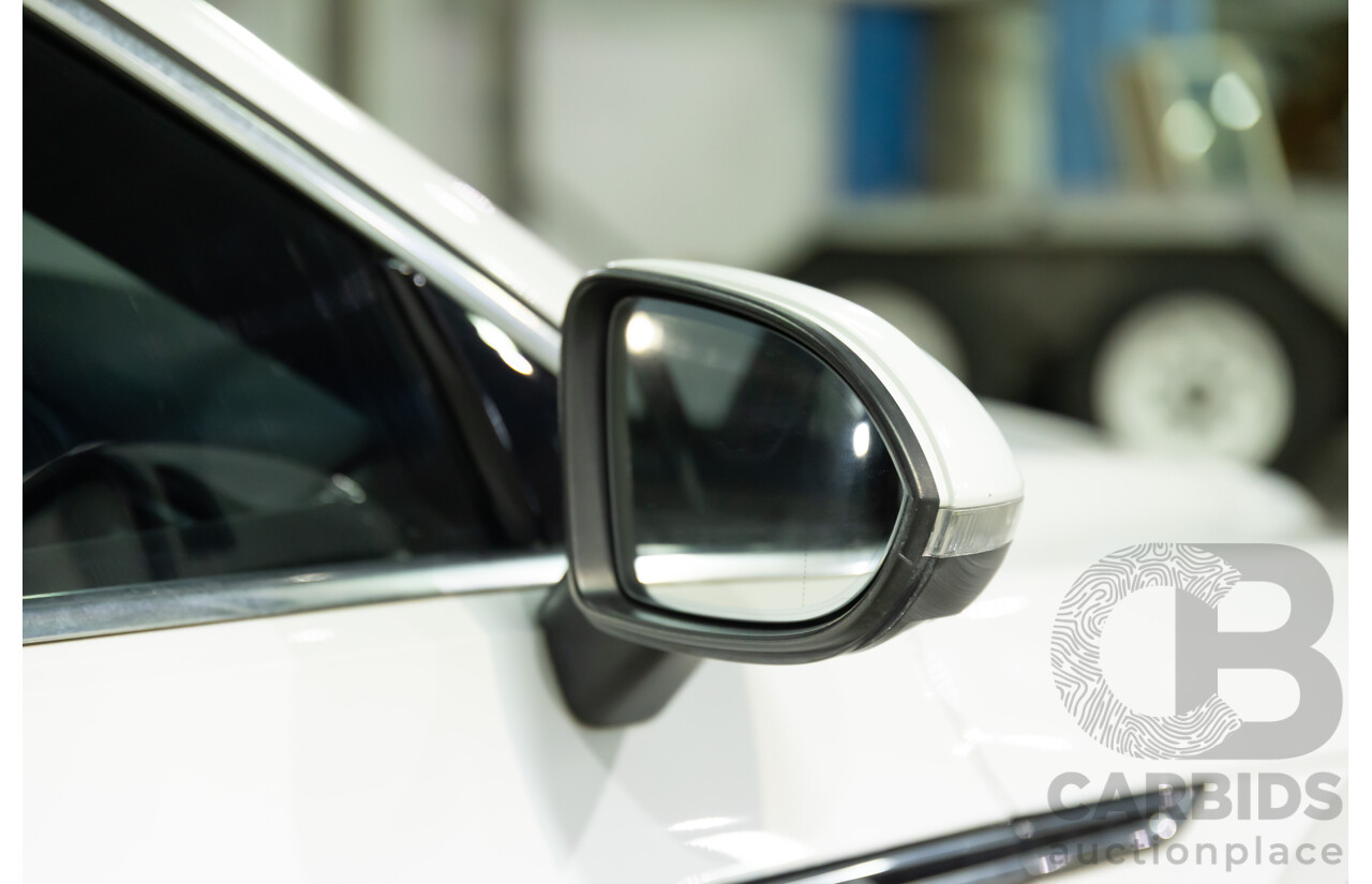 09/2018 Volkswagen Arteon 206TSI R-Line (AWD) MY19 5d Liftback Pure White Turbo 2.0L