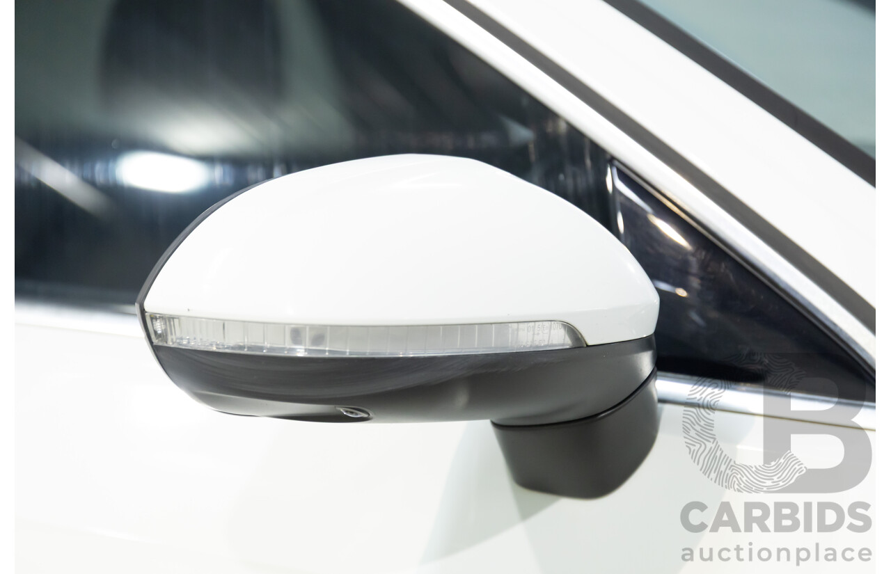 09/2018 Volkswagen Arteon 206TSI R-Line (AWD) MY19 5d Liftback Pure White Turbo 2.0L