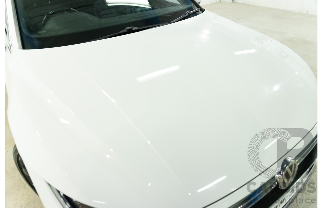 09/2018 Volkswagen Arteon 206TSI R-Line (AWD) MY19 5d Liftback Pure White Turbo 2.0L