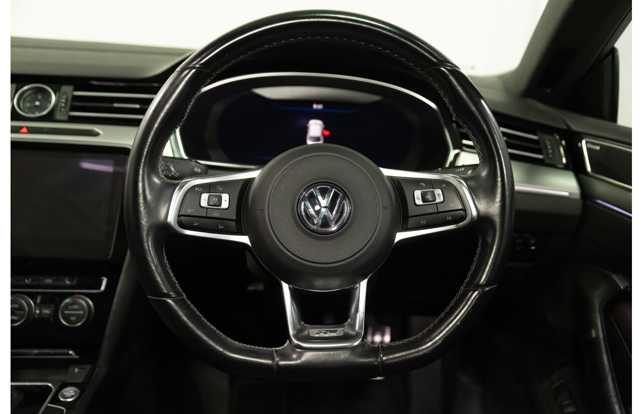 09/2018 Volkswagen Arteon 206TSI R-Line (AWD) MY19 5d Liftback Pure White Turbo 2.0L