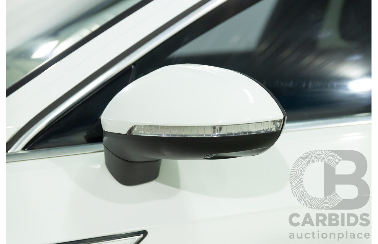 09/2018 Volkswagen Arteon 206TSI R-Line (AWD) MY19 5d Liftback Pure White Turbo 2.0L