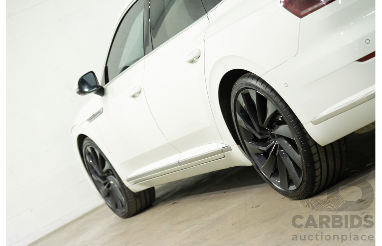 09/2018 Volkswagen Arteon 206TSI R-Line (AWD) MY19 5d Liftback Pure White Turbo 2.0L