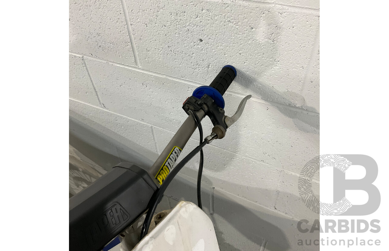 2001 Yamaha YZ250F Bike