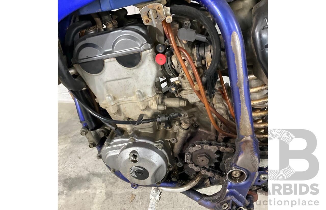 2001 Yamaha YZ250F Bike