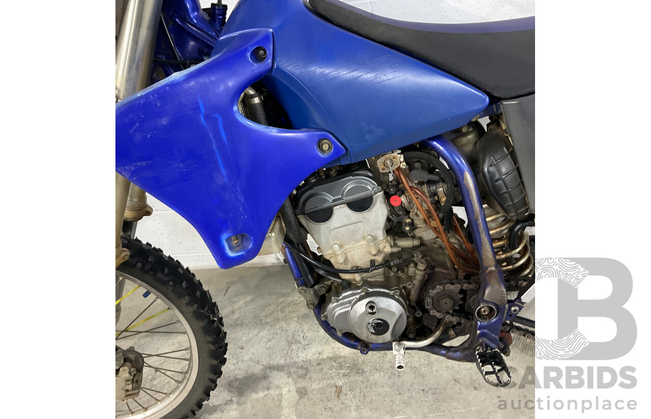 2001 Yamaha YZ250F Bike