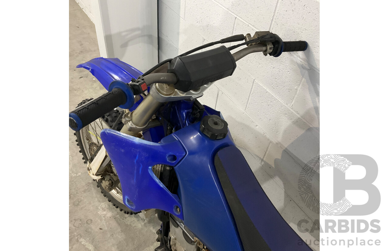 2001 Yamaha YZ250F Bike