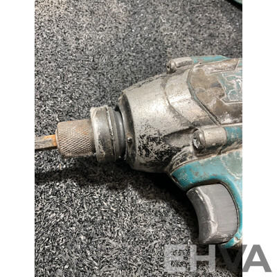 Assorted MAKITA 18V Tools and Batteries - Lot of 8