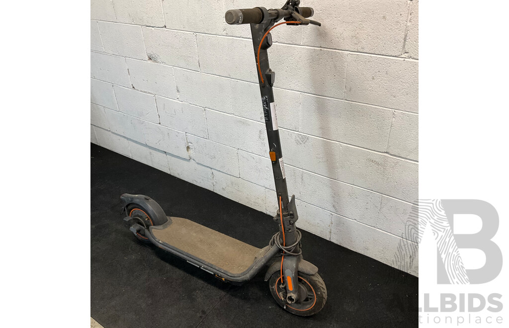 Ninebot Kickscooter Max F65I