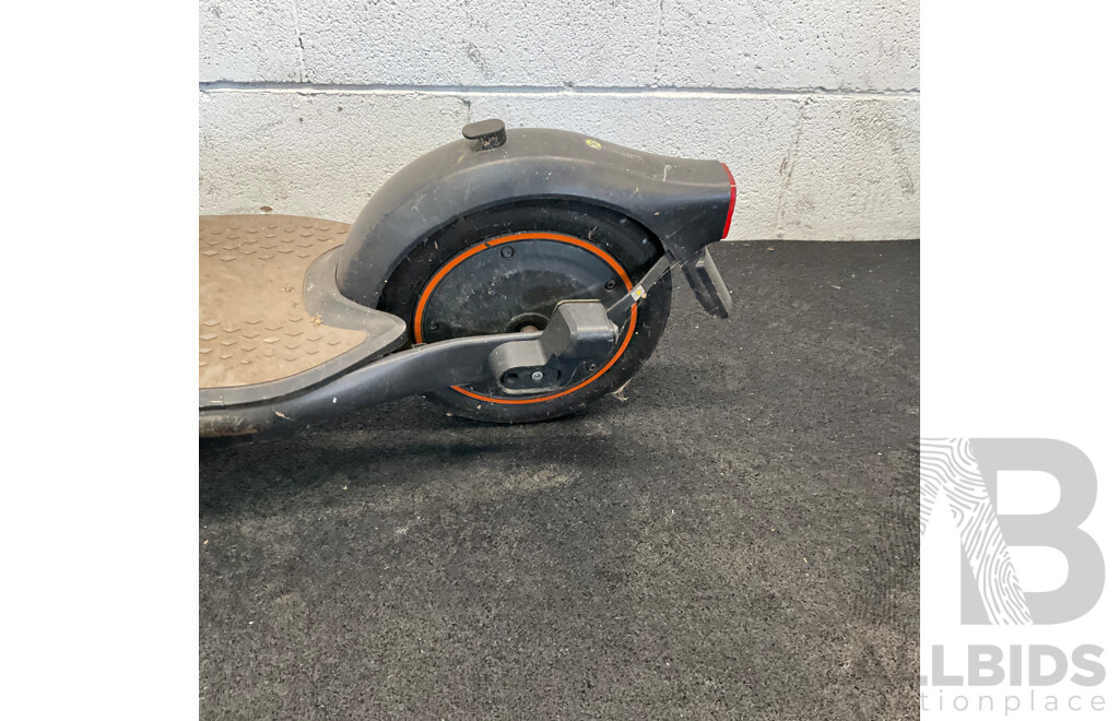 Ninebot Kickscooter Max F65I