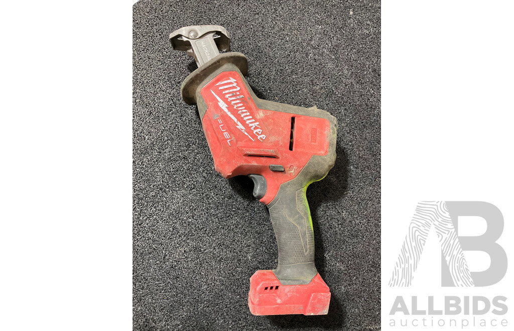 MILWAUKEE FUEL 18V Reciprocating Saw (M18 FHZ) and Compact Blower (M18 BBL) - Lot of 2