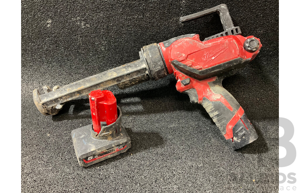 MILWAUKEE FUEL 12V Caulk and Adhesive Gun with Batteries