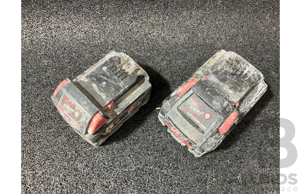 MILWAUKEE 18V 5.0Ah and 8.0Ah Batterie - Lot of 2