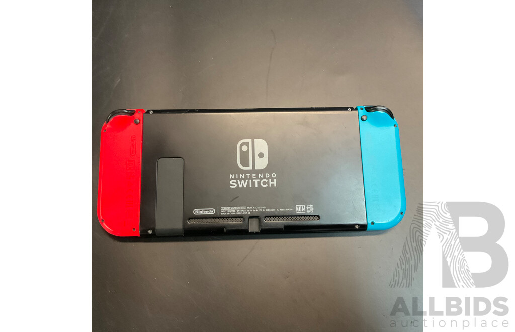 Nintendo Switch Console