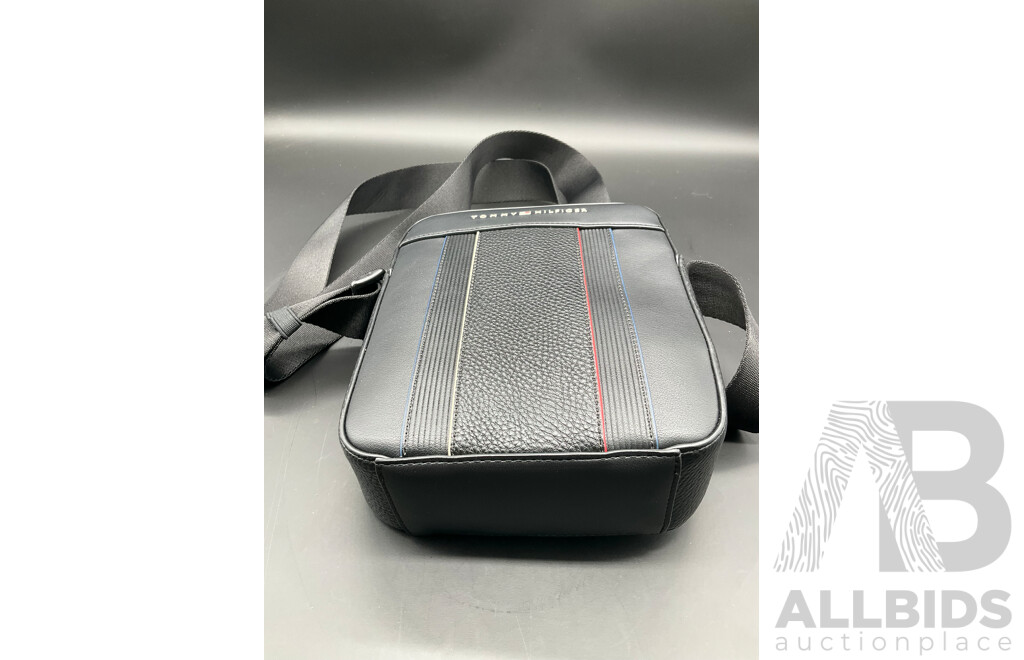 Mixed Texture Reporter Bag Branded TOMMY HILFIGER