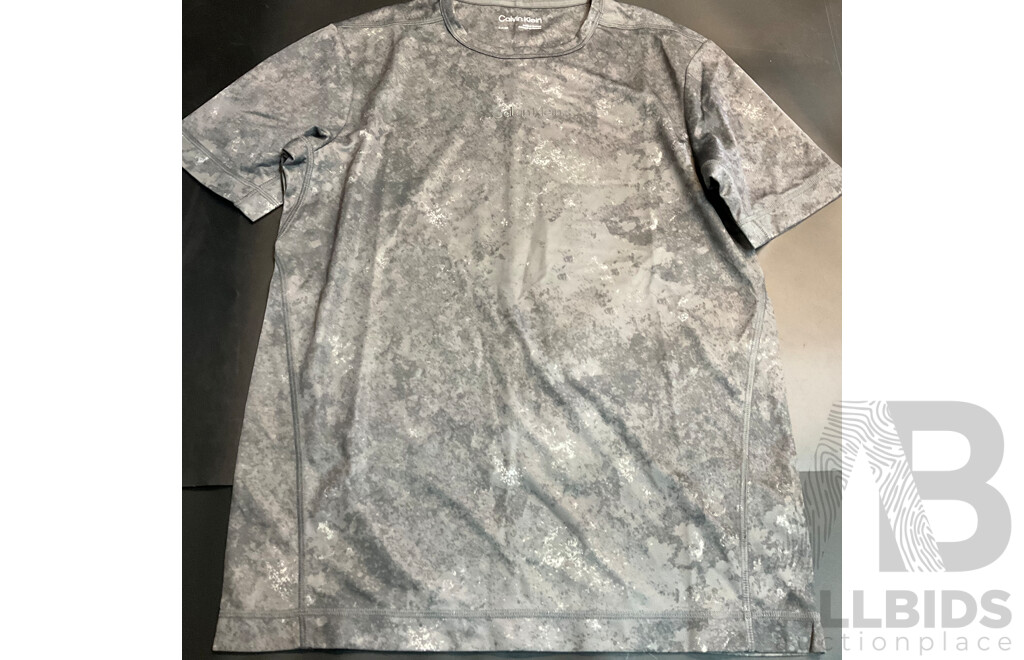 Calvin Klein Men's Apparel - Size S /M - Lot of 4