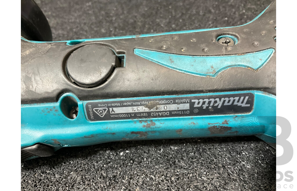 MAKITA 18V LXT Angle Grinder (DGA452) and Assorted Torches and Head Lamps - Lot of 9