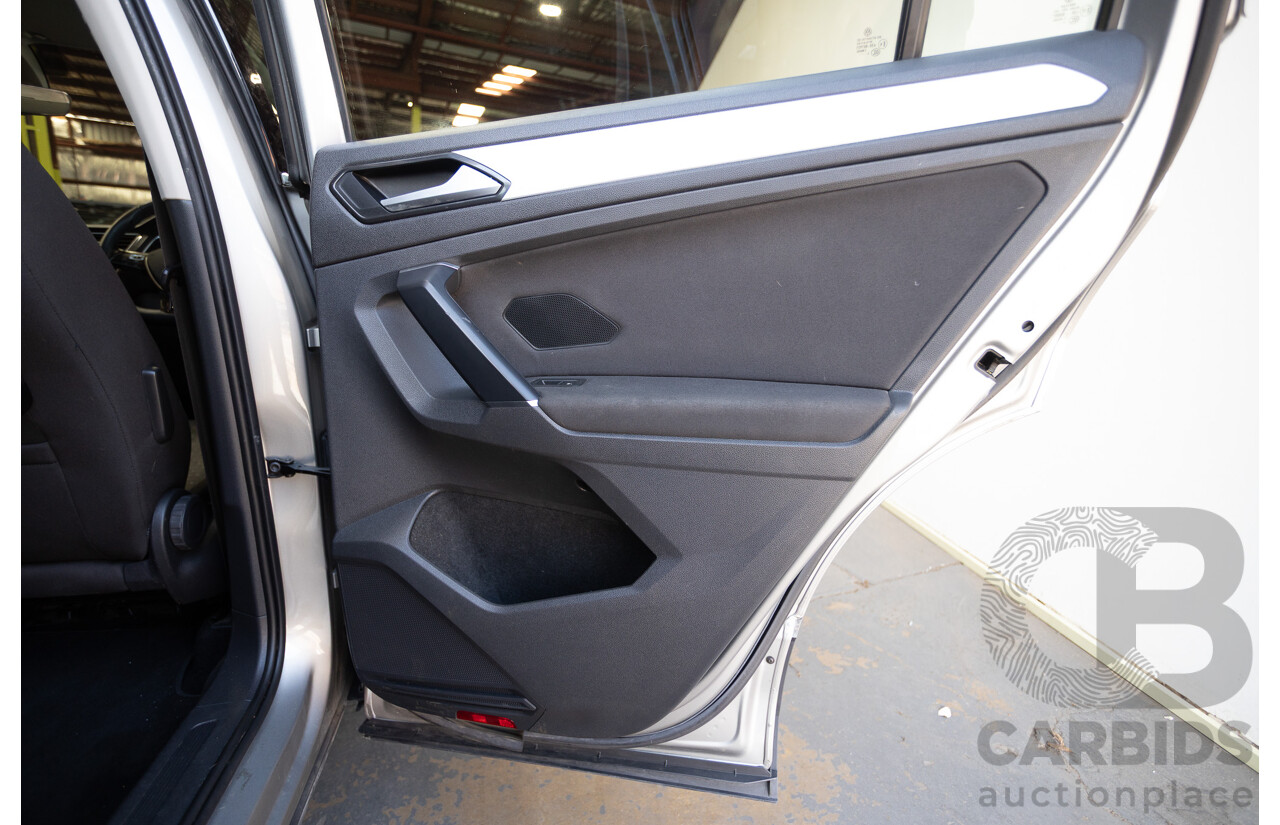 01/2017 Volkswagen Tiguan 110 TDI Comfortline (AWD) 5NA 4D Wagon Tungsten Silver Metallic Turbo Diesel 2.0L