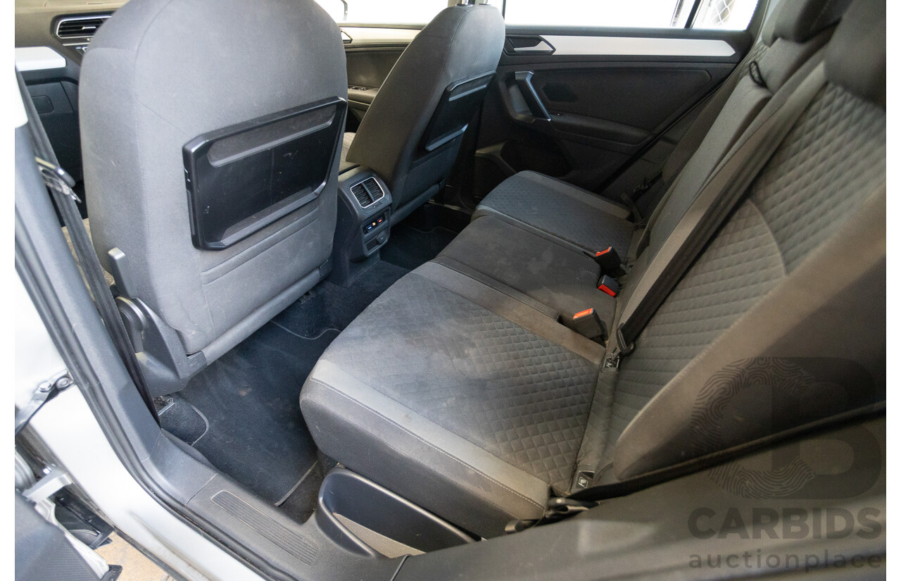 01/2017 Volkswagen Tiguan 110 TDI Comfortline (AWD) 5NA 4D Wagon Tungsten Silver Metallic Turbo Diesel 2.0L