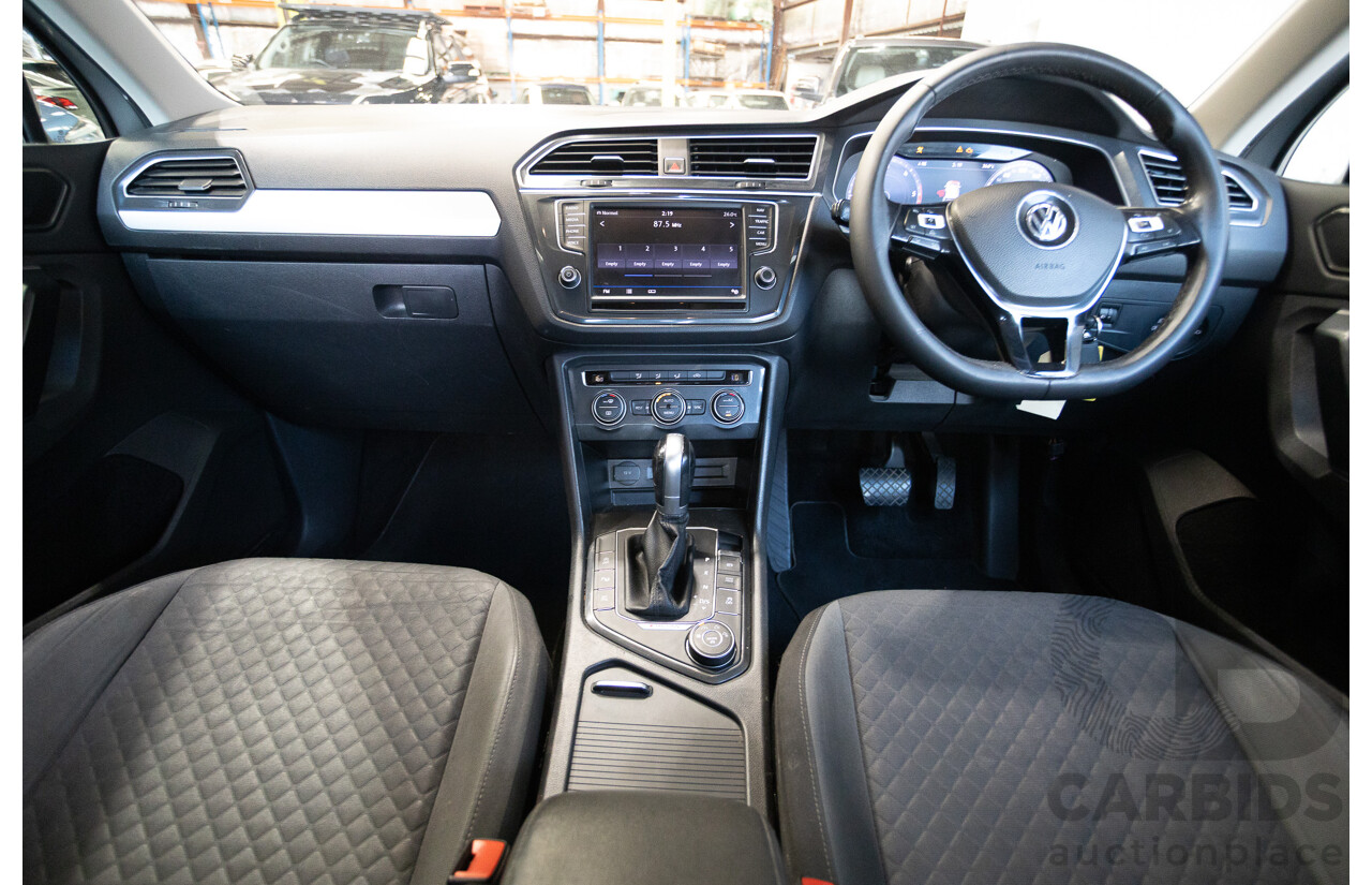 01/2017 Volkswagen Tiguan 110 TDI Comfortline (AWD) 5NA 4D Wagon Tungsten Silver Metallic Turbo Diesel 2.0L