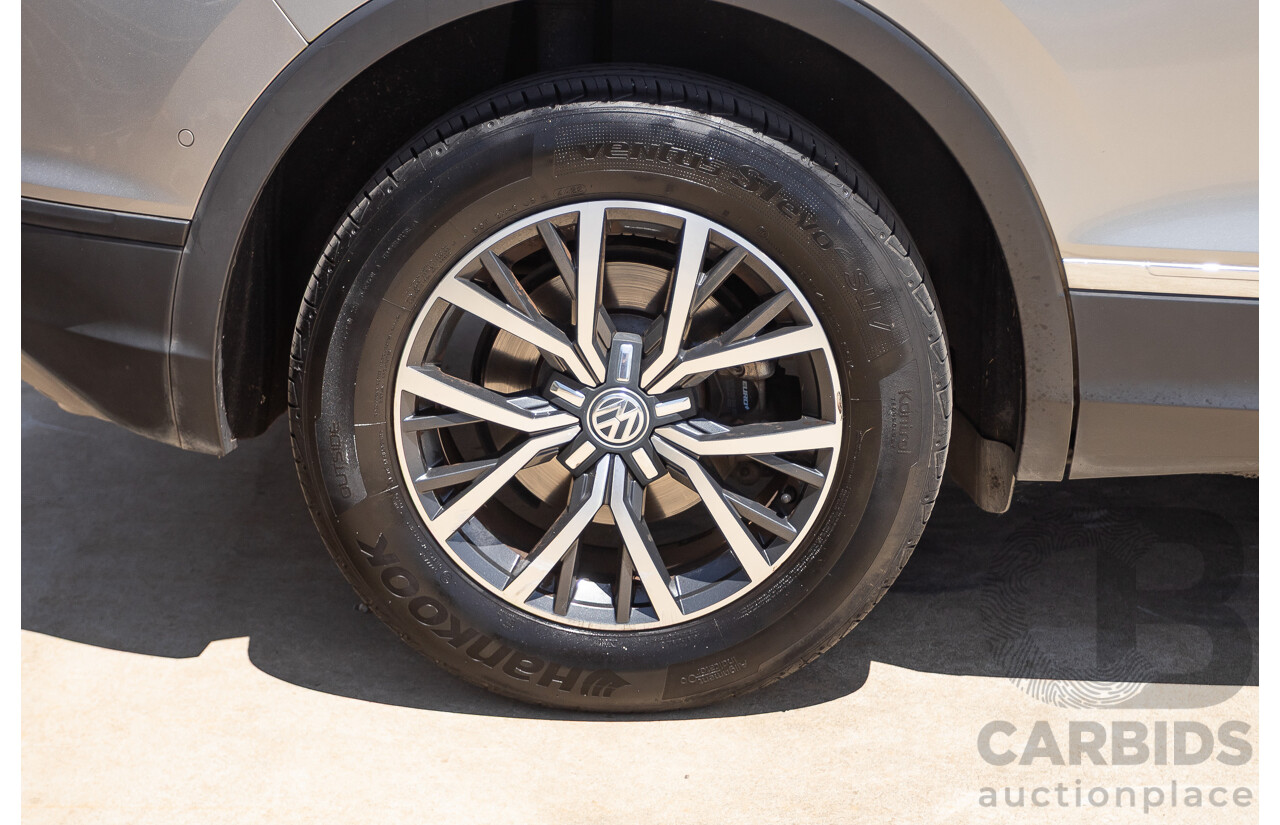 01/2017 Volkswagen Tiguan 110 TDI Comfortline (AWD) 5NA 4D Wagon Tungsten Silver Metallic Turbo Diesel 2.0L
