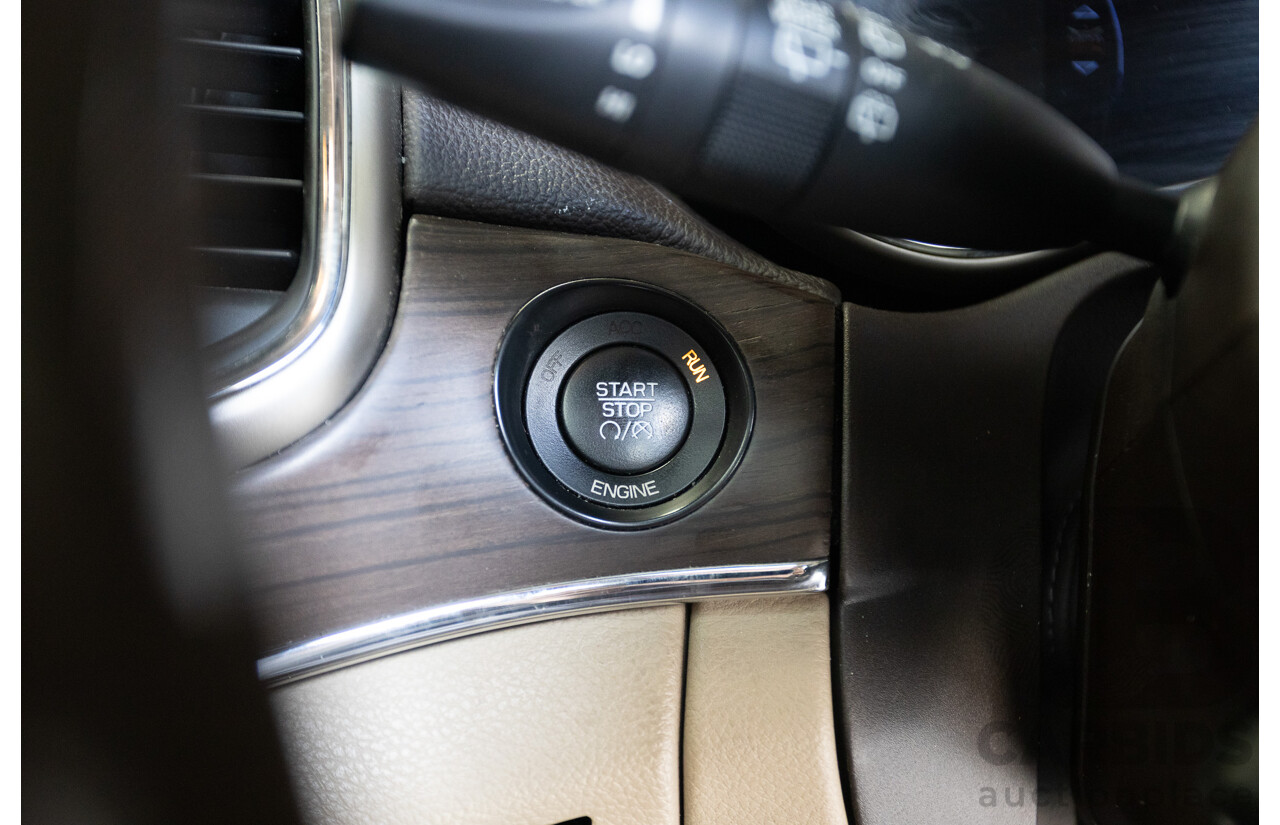 11/2014 Jeep Grand Cherokee Overland (4x4) WK MY15 4D Wagon Silver Turbo Diesel 3.0L