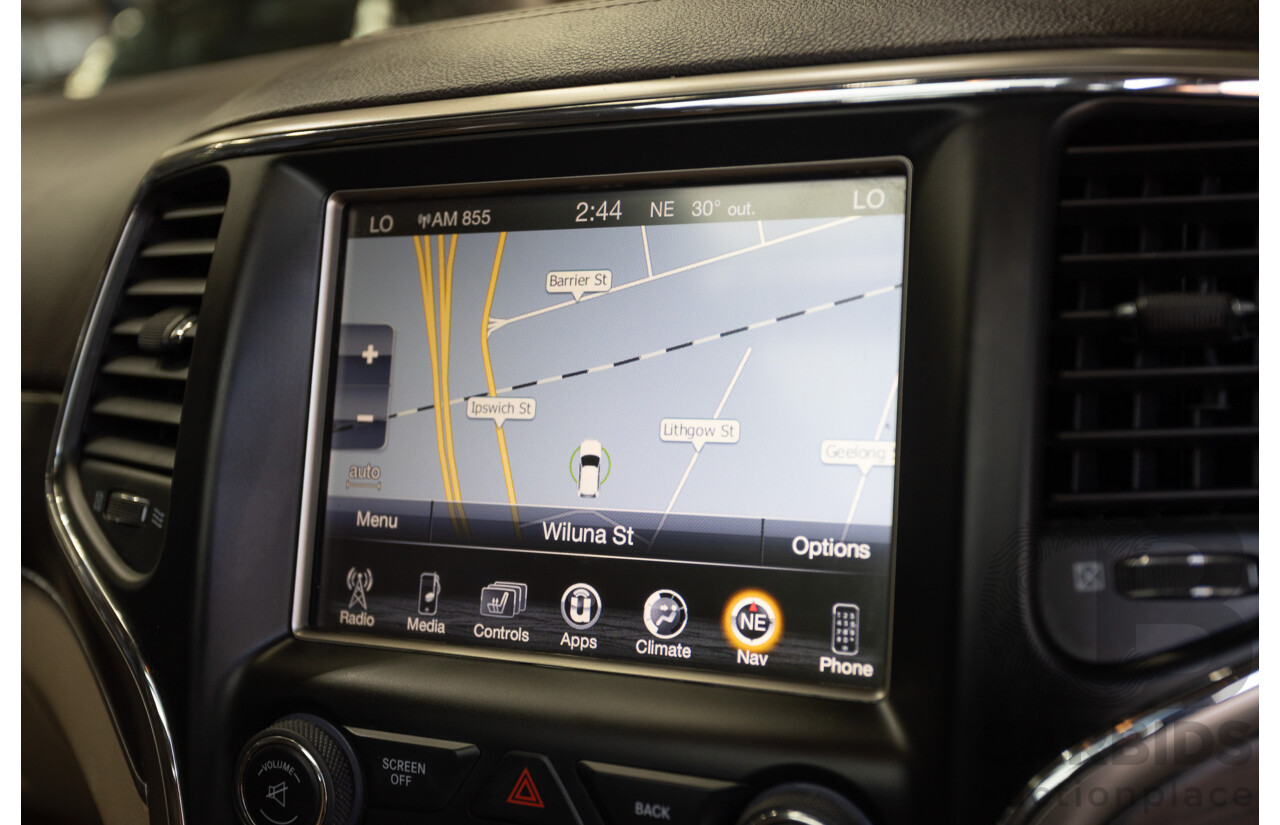 11/2014 Jeep Grand Cherokee Overland (4x4) WK MY15 4D Wagon Silver Turbo Diesel 3.0L