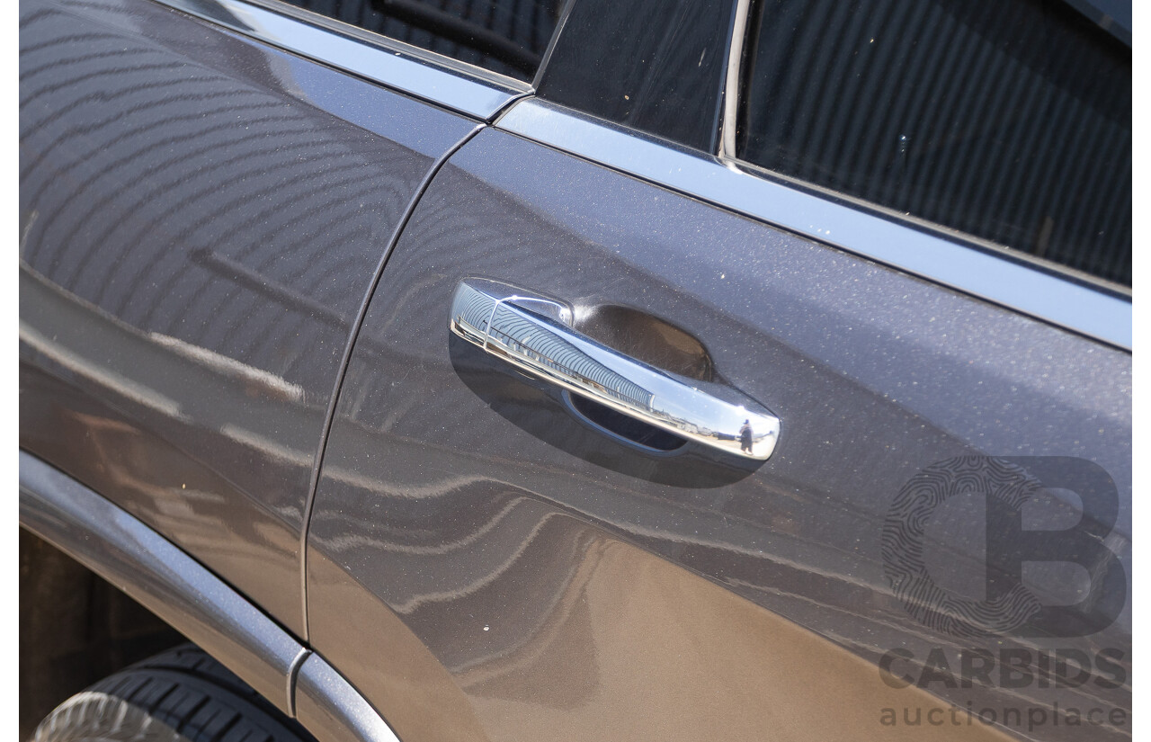 11/2014 Jeep Grand Cherokee Overland (4x4) WK MY15 4D Wagon Silver Turbo Diesel 3.0L