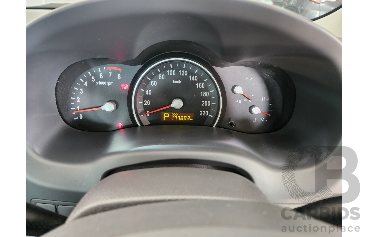 1/2014 Kia Grand Carnival S VQ MY14 4d Wagon Grey 3.5L