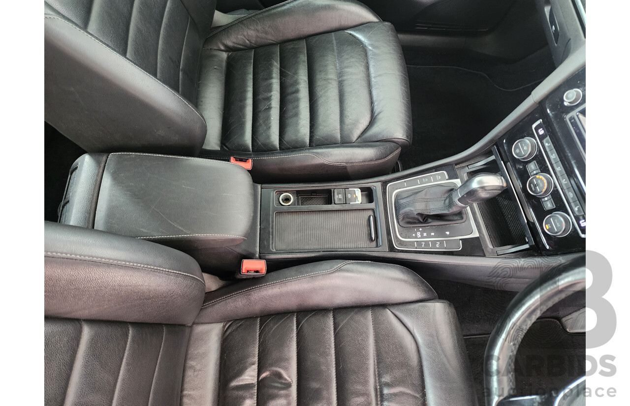 10/2014 Volkswagen Golf 103 TSI Highline AU MY14 5d Hatchback White 1.4L