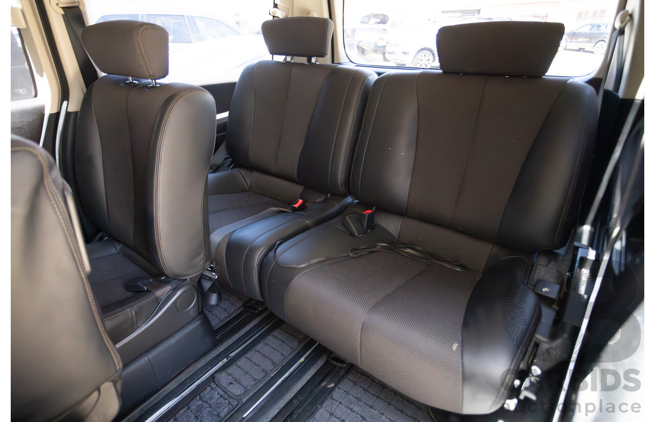 11/2004 Nissan Elgrand E51 Highway Star 4D Wagon Grey 3.5L - 4/2022 Import