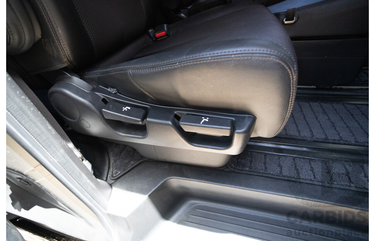 11/2004 Nissan Elgrand E51 Highway Star 4D Wagon Grey 3.5L - 4/2022 Import