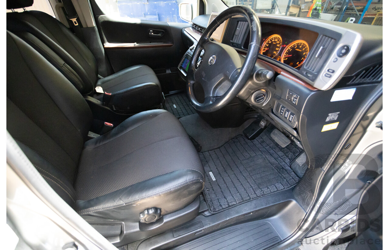 11/2004 Nissan Elgrand E51 Highway Star 4D Wagon Grey 3.5L - 4/2022 Import