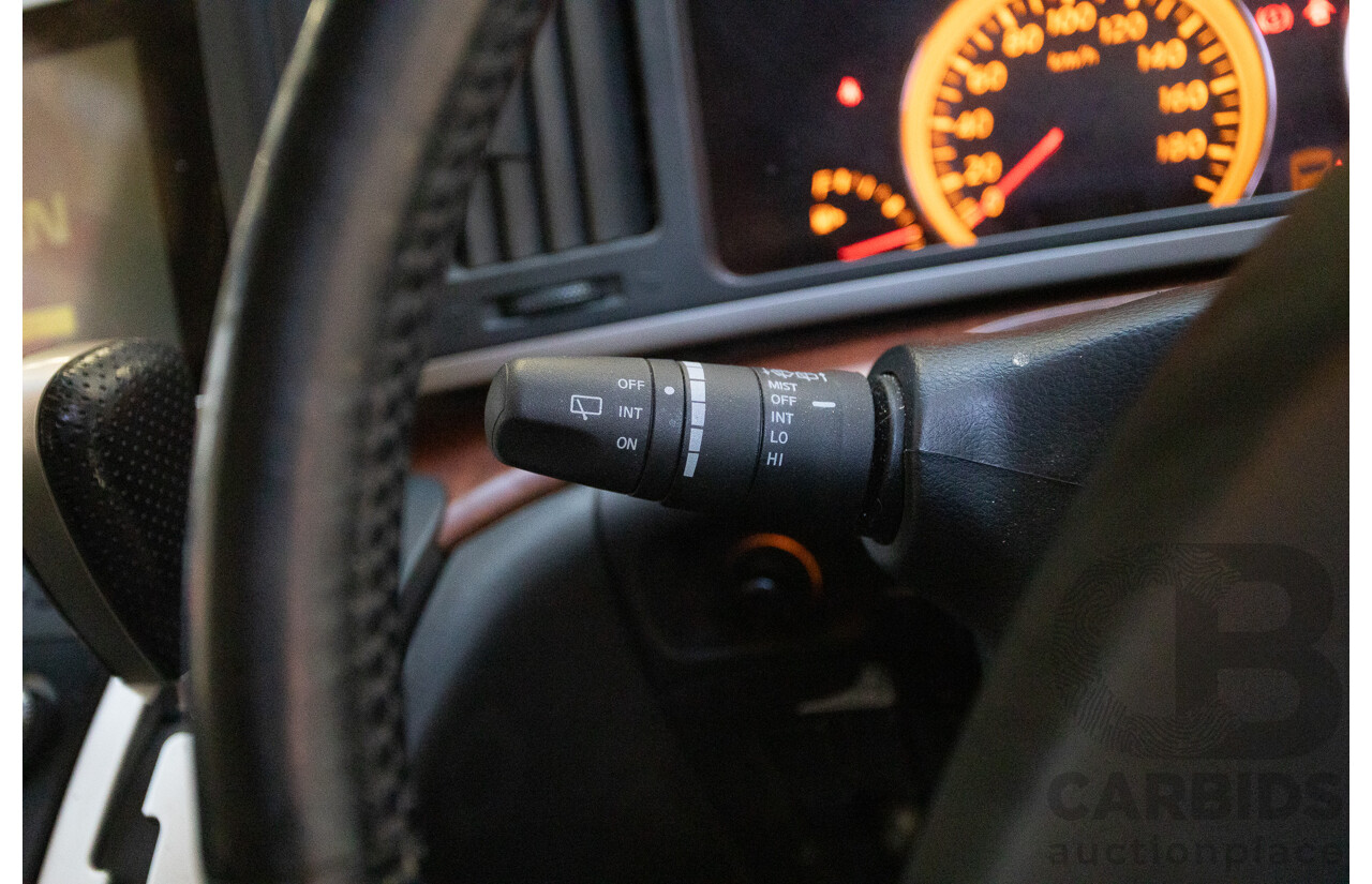 11/2004 Nissan Elgrand E51 Highway Star 4D Wagon Grey 3.5L - 4/2022 Import