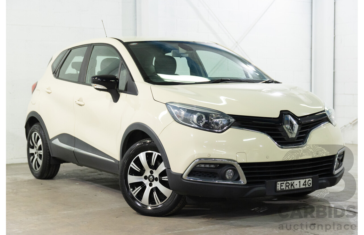 01/2016 Renault Captur Expression (FWD) J87 4d Wagon Ivory White Turbo 1.2L