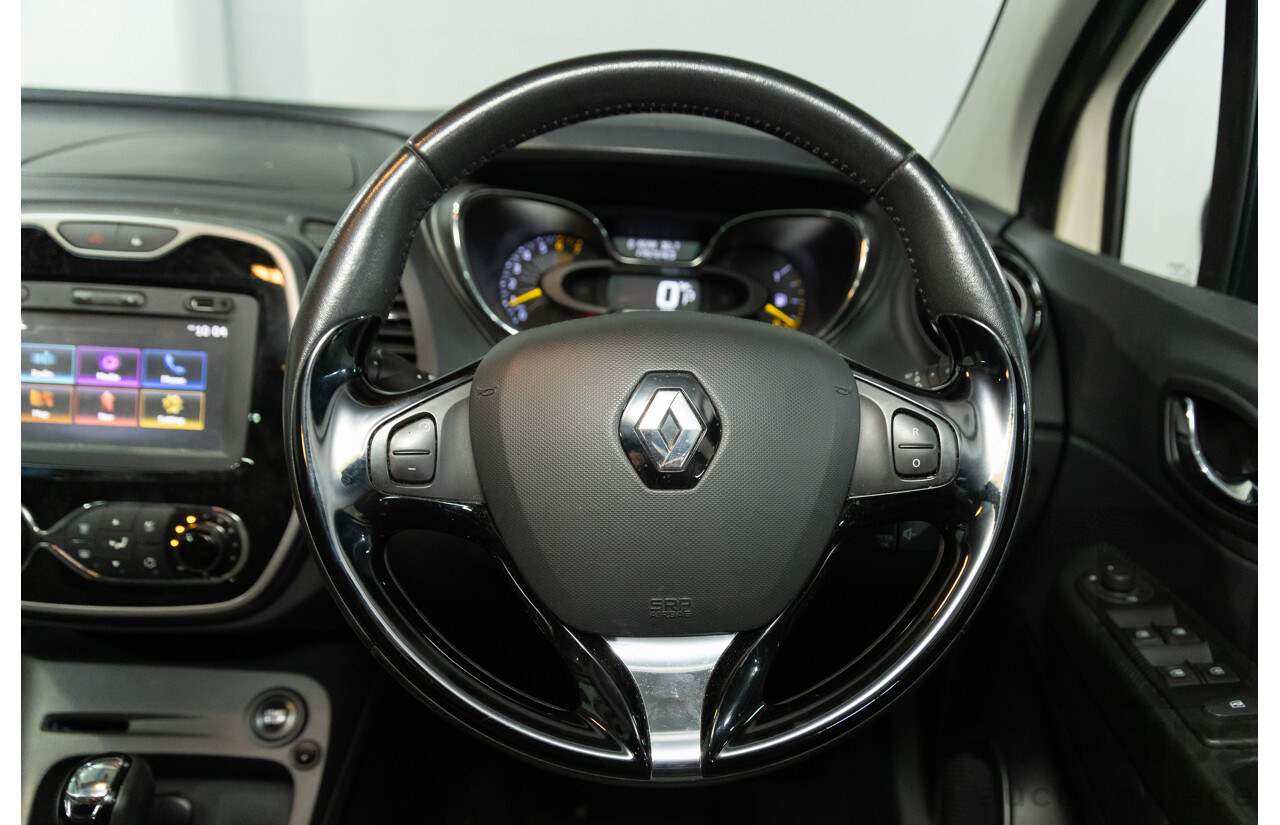 01/2016 Renault Captur Expression (FWD) J87 4d Wagon Ivory White Turbo 1.2L