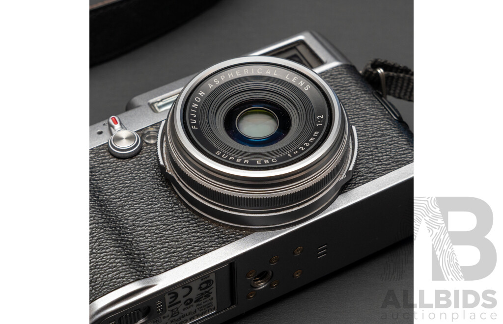 Fujifilm Finepix X100 Digital Camera