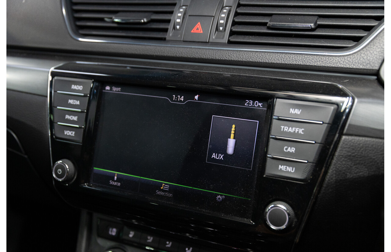 11/2016 Skoda Superb 206 TSI (4x4) NP MY17 4d Sedan Brilliant Silver Metallic Turbo 2.0L