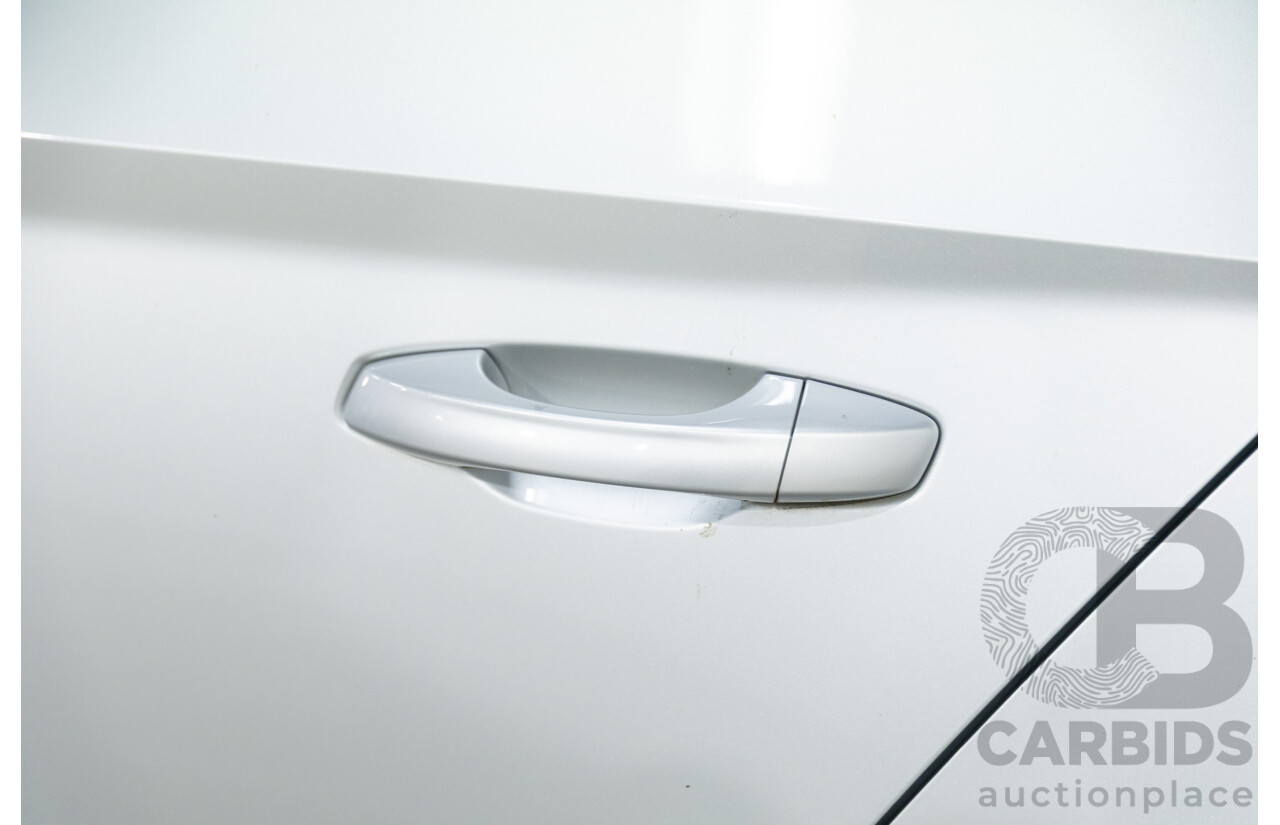 11/2016 Skoda Superb 206 TSI (4x4) NP MY17 4d Sedan Brilliant Silver Metallic Turbo 2.0L