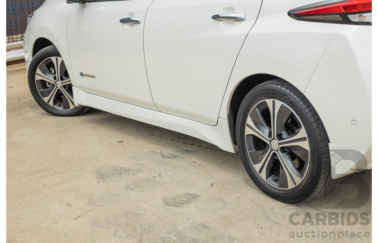 02/2018 Nissan Leaf ZE1 5d Hatchback Ivory Pearl /Dark Blue Pearl Dedicated Electric EV AC110kW - 07/21 Import