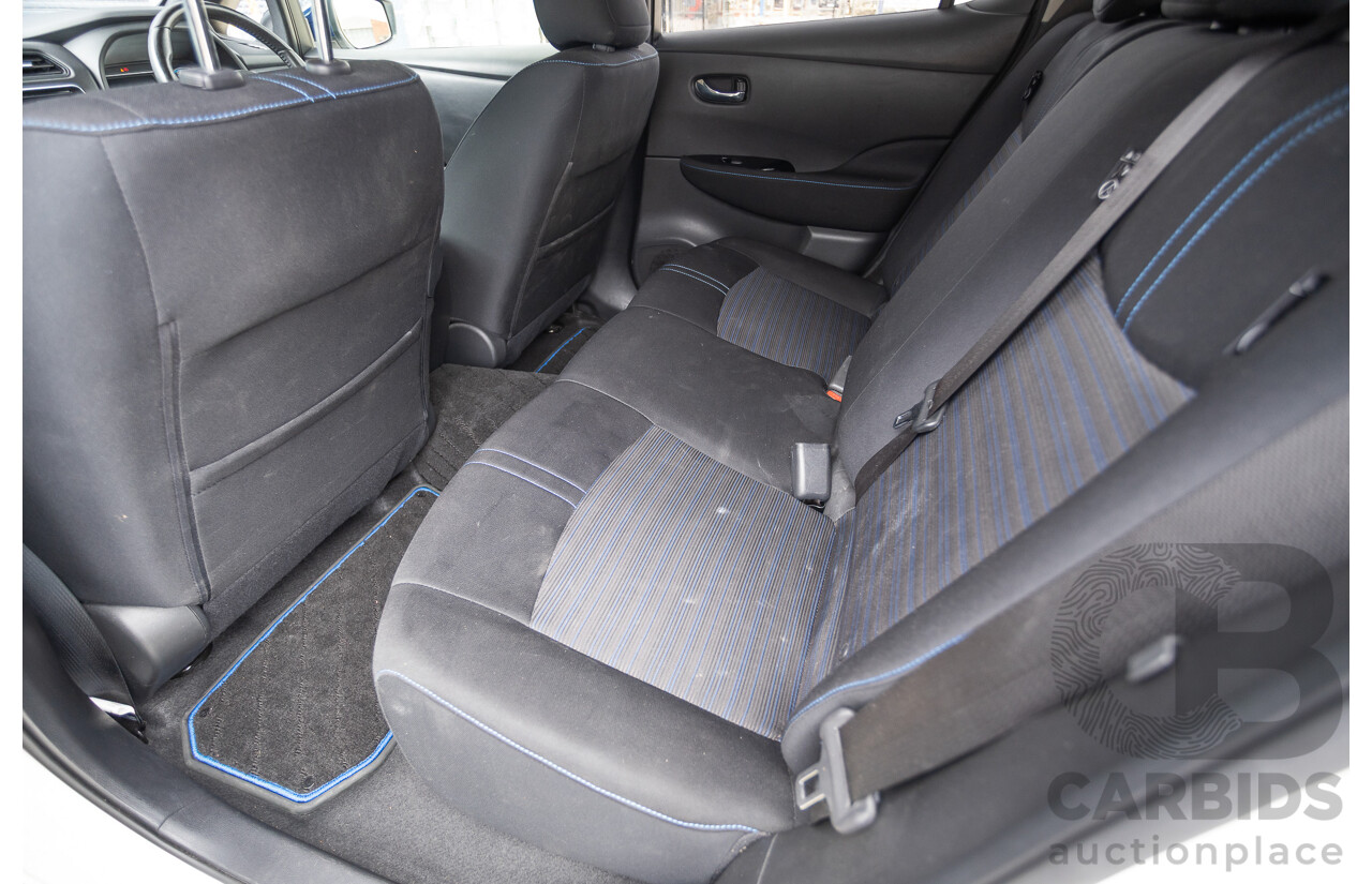 02/2018 Nissan Leaf ZE1 5d Hatchback Ivory Pearl /Dark Blue Pearl Dedicated Electric EV AC110kW - 07/21 Import