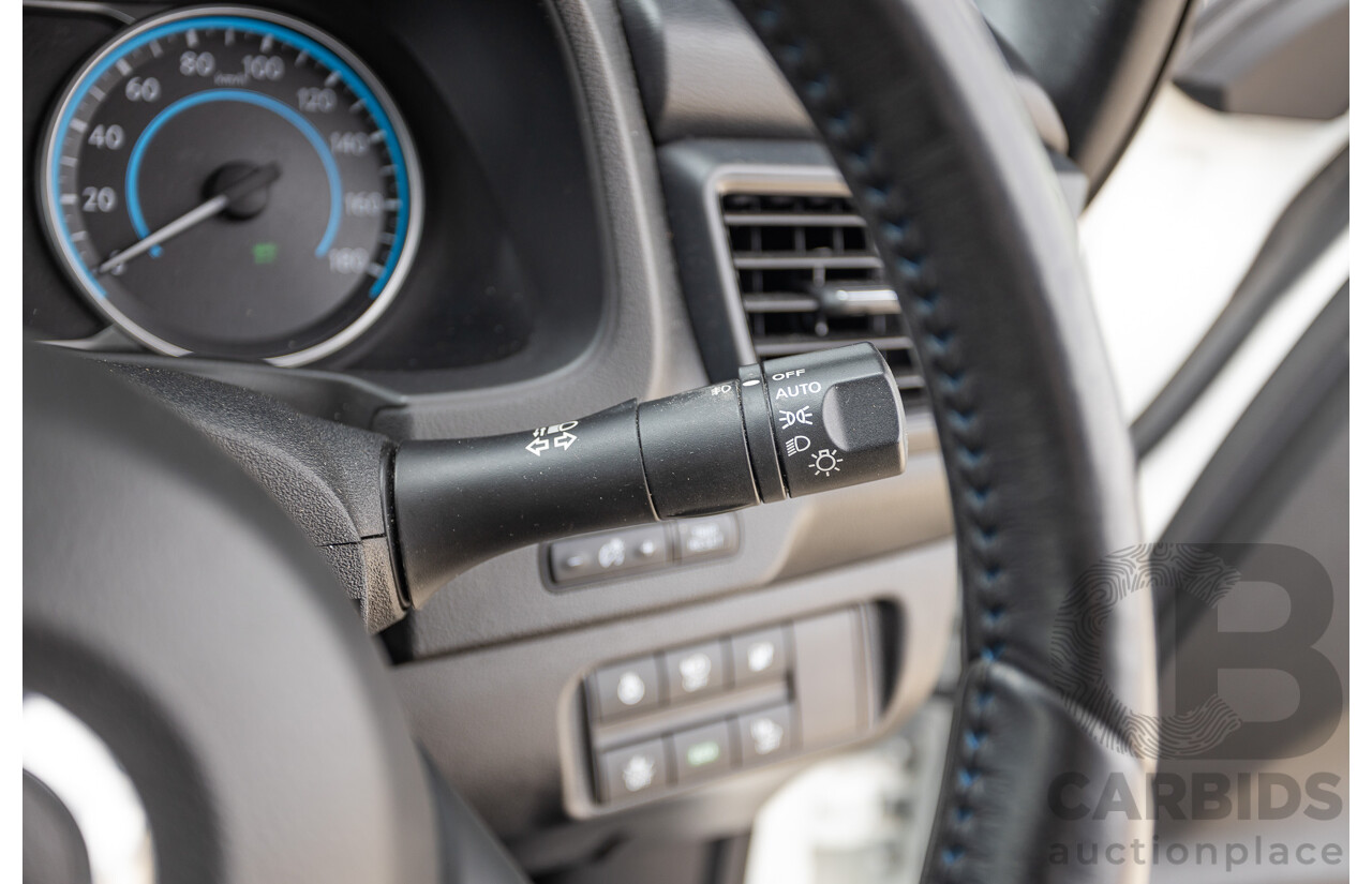 02/2018 Nissan Leaf ZE1 5d Hatchback Ivory Pearl /Dark Blue Pearl Dedicated Electric EV AC110kW - 07/21 Import