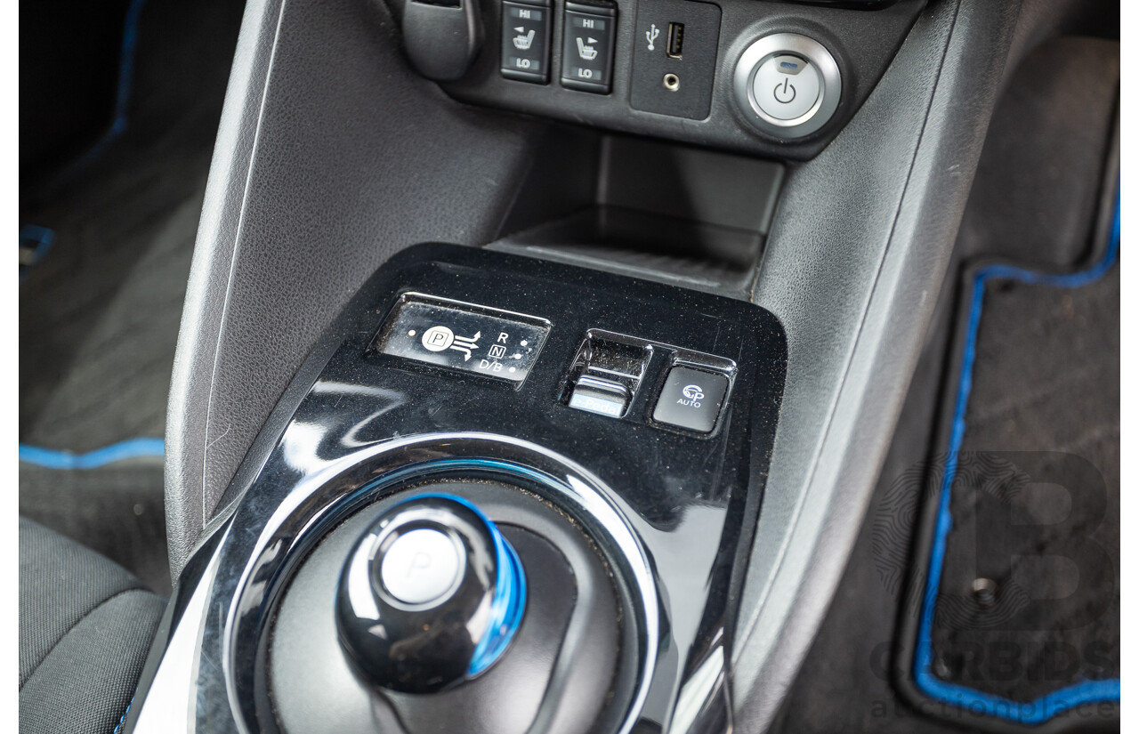 02/2018 Nissan Leaf ZE1 5d Hatchback Ivory Pearl /Dark Blue Pearl Dedicated Electric EV AC110kW - 07/21 Import