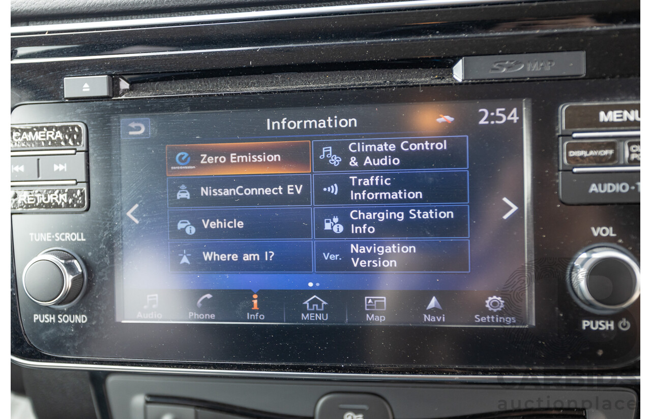 02/2018 Nissan Leaf ZE1 5d Hatchback Ivory Pearl /Dark Blue Pearl Dedicated Electric EV AC110kW - 07/21 Import