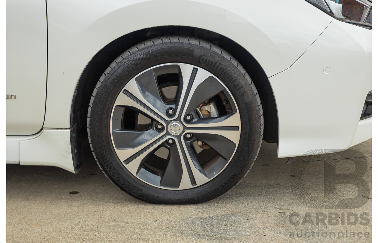 02/2018 Nissan Leaf ZE1 5d Hatchback Ivory Pearl /Dark Blue Pearl Dedicated Electric EV AC110kW - 07/21 Import