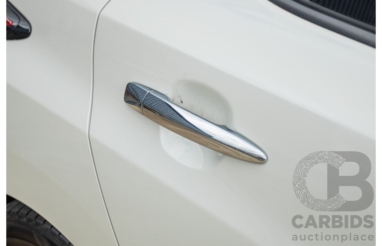 02/2018 Nissan Leaf ZE1 5d Hatchback Ivory Pearl /Dark Blue Pearl Dedicated Electric EV AC110kW - 07/21 Import